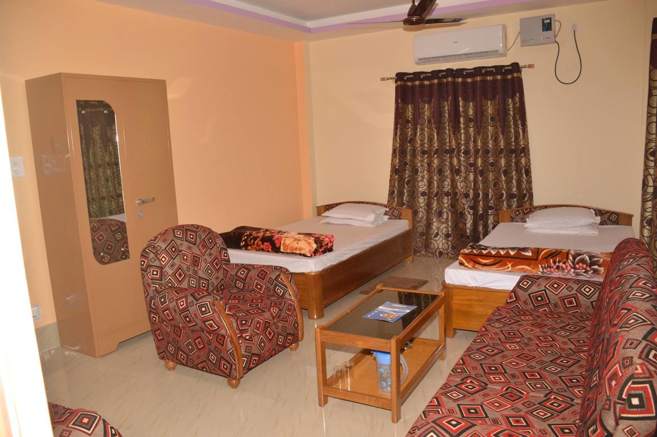 Hotel Kaustav Tezpur Esterno foto