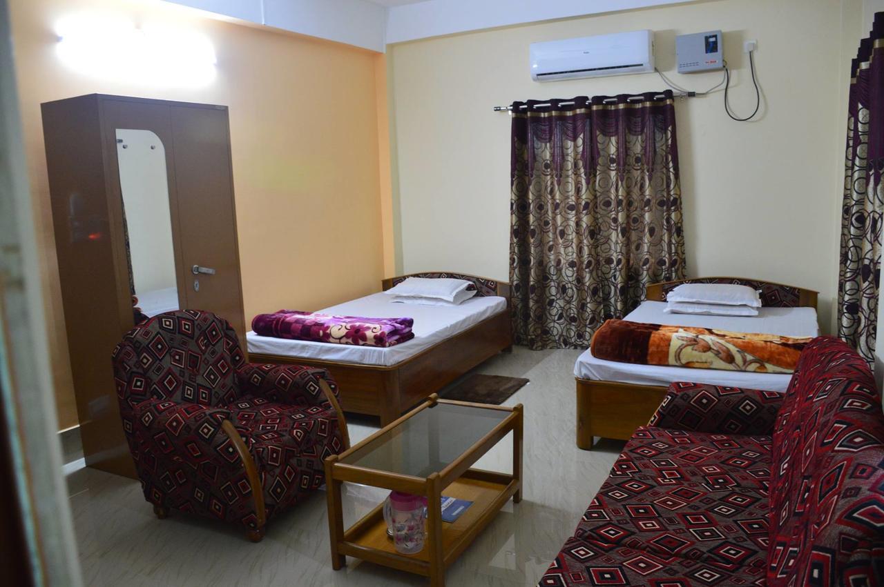 Hotel Kaustav Tezpur Esterno foto