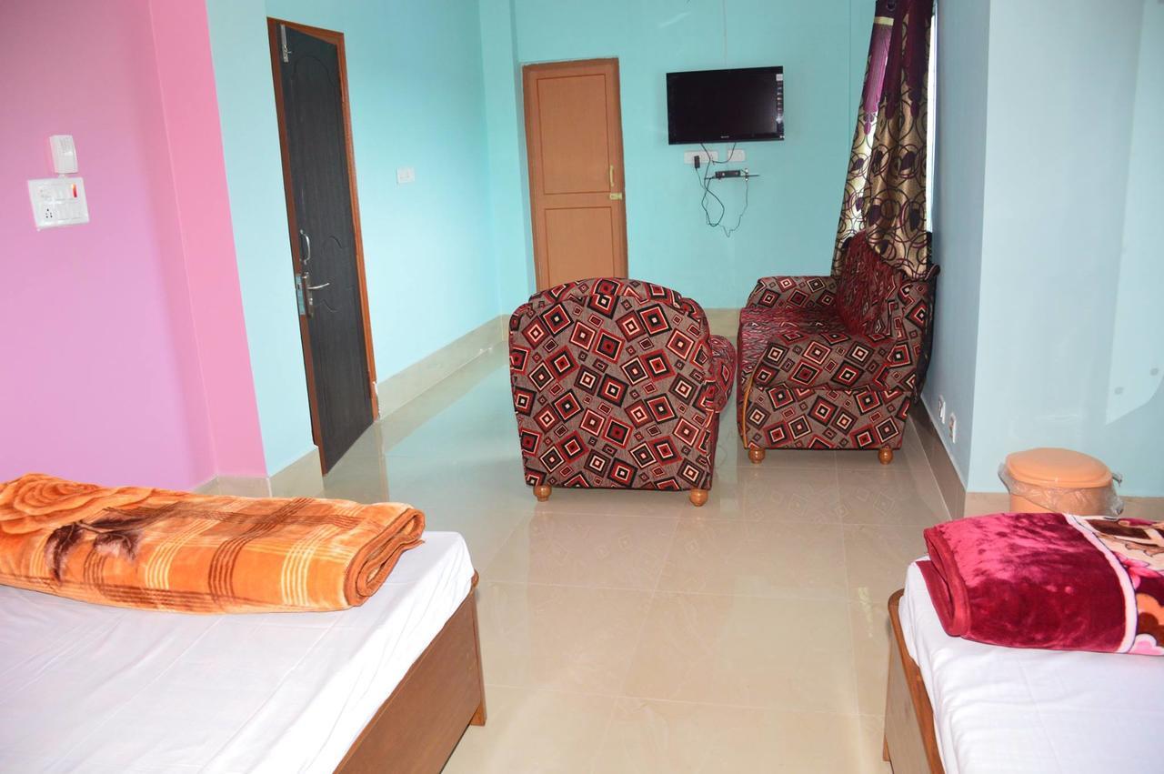 Hotel Kaustav Tezpur Esterno foto
