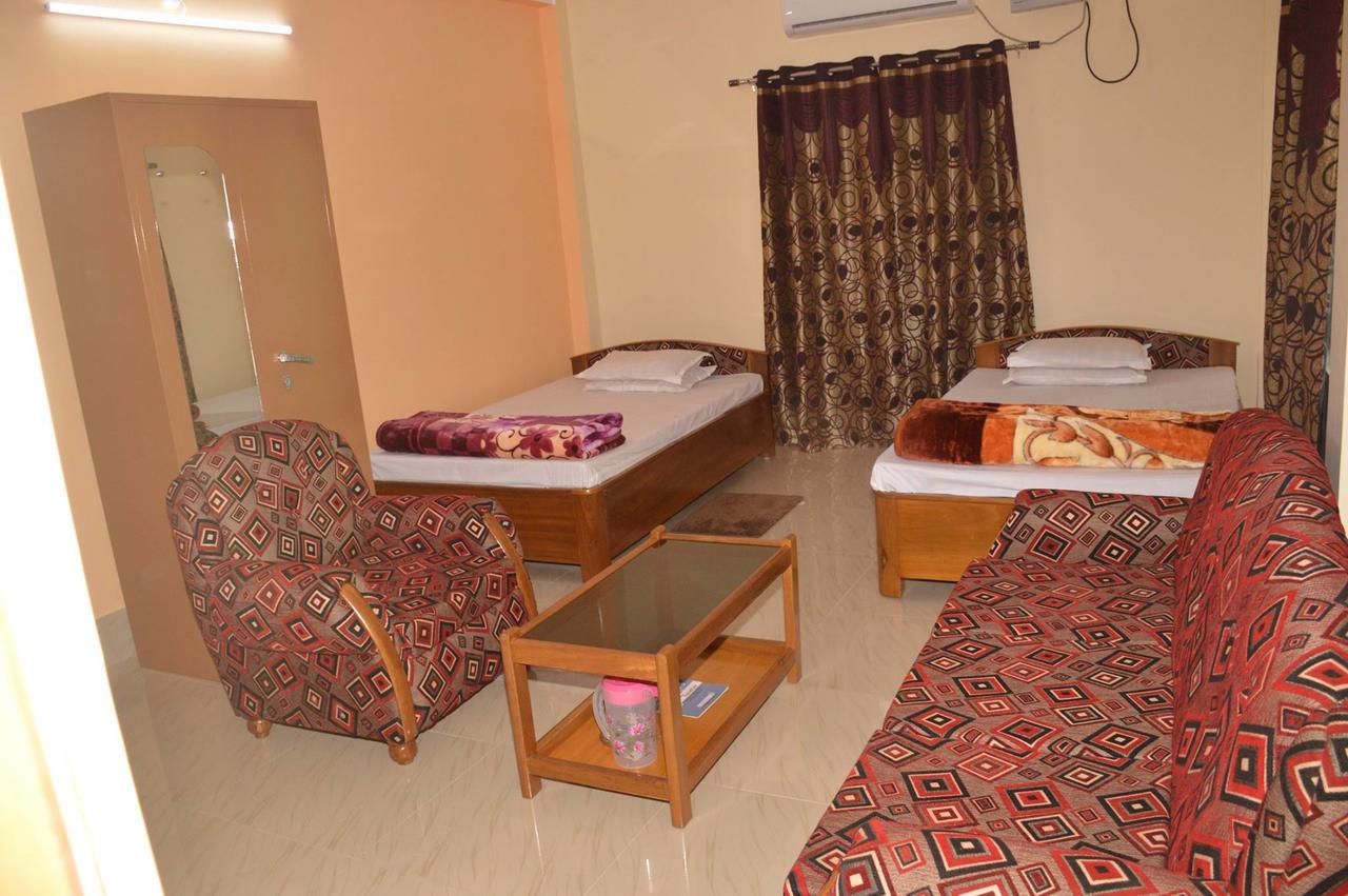 Hotel Kaustav Tezpur Esterno foto