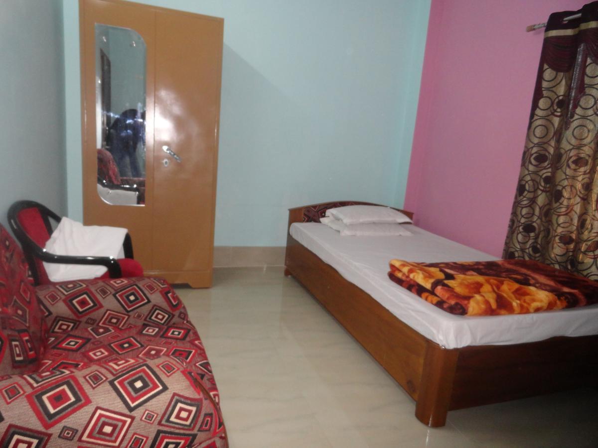 Hotel Kaustav Tezpur Esterno foto