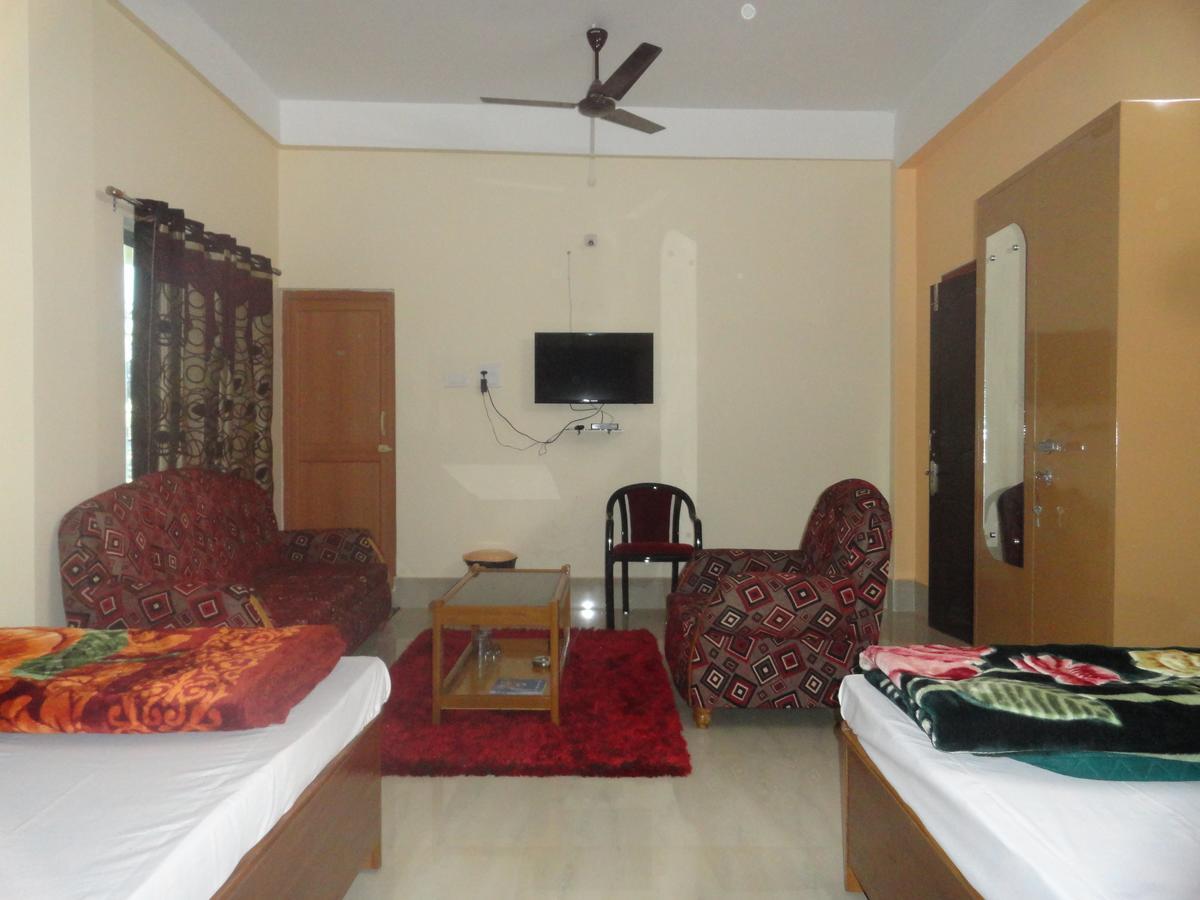 Hotel Kaustav Tezpur Esterno foto