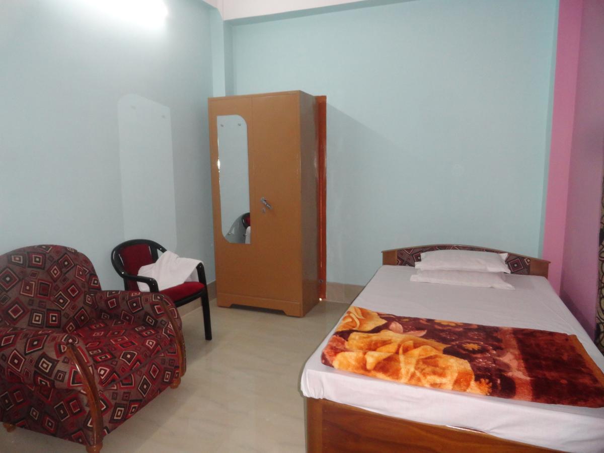 Hotel Kaustav Tezpur Esterno foto